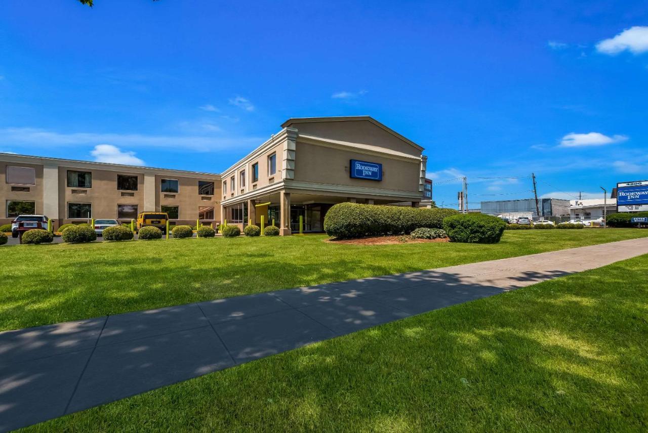 Rodeway Inn Philadelphia Exterior photo