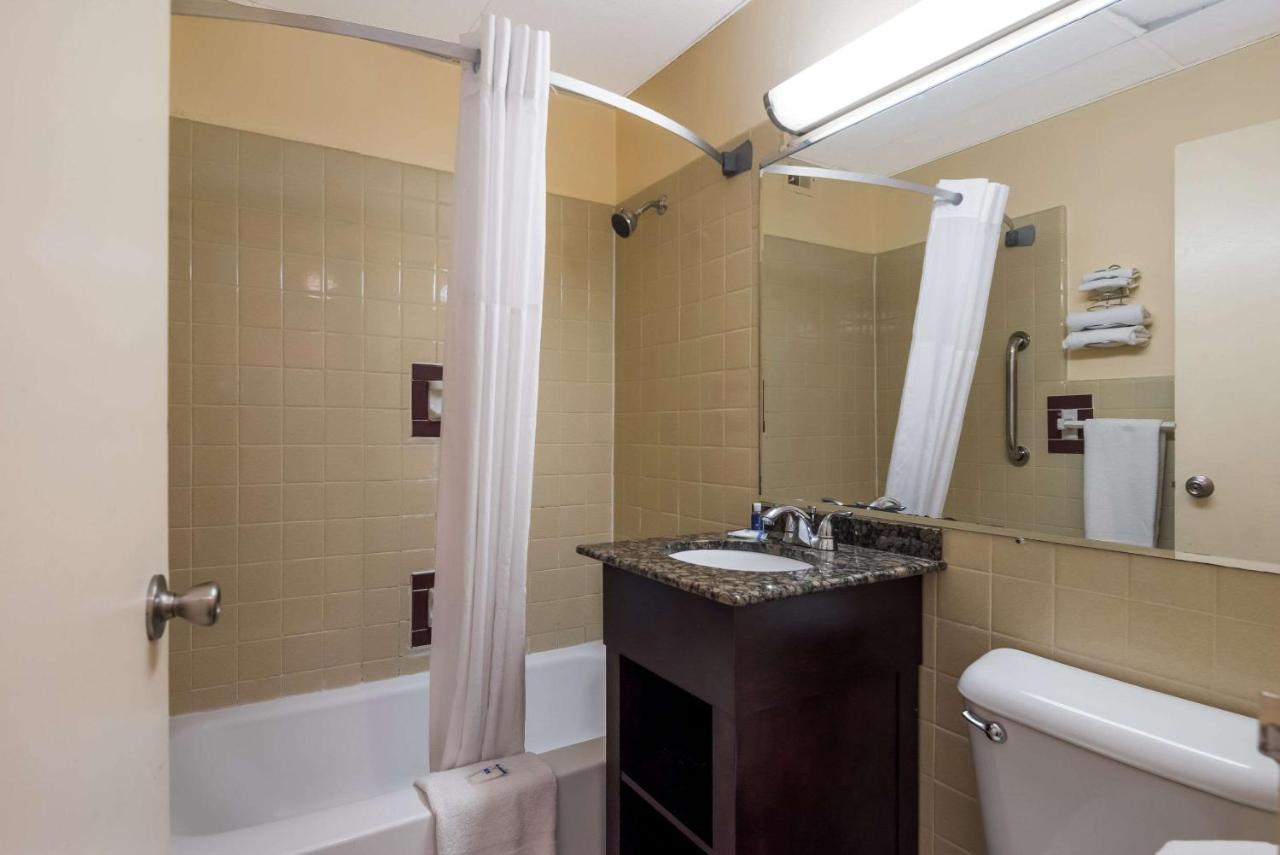 Rodeway Inn Philadelphia Exterior photo