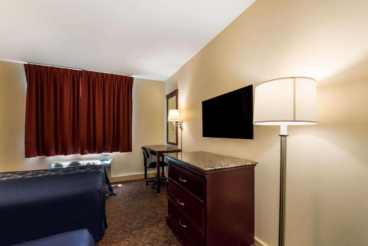 Rodeway Inn Philadelphia Exterior photo