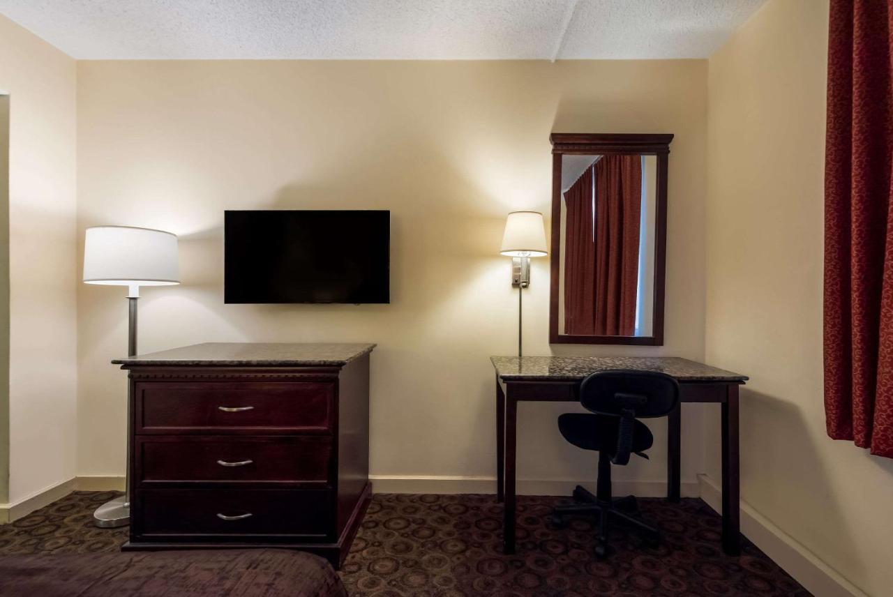 Rodeway Inn Philadelphia Exterior photo