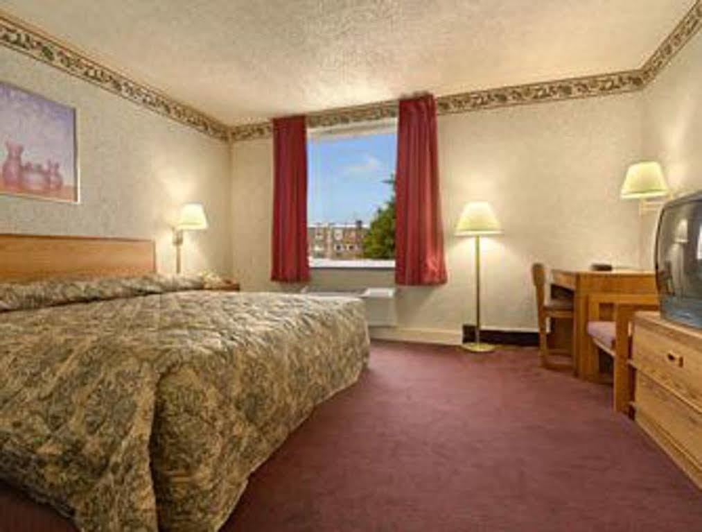 Rodeway Inn Philadelphia Exterior photo