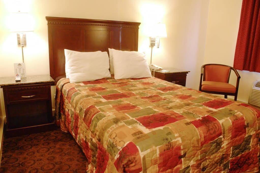 Rodeway Inn Philadelphia Exterior photo
